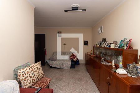 Casa à venda com 300m², 5 quartos e 6 vagas Casa à venda com 300m², 5 quartos e 6 vagasQuarto 6