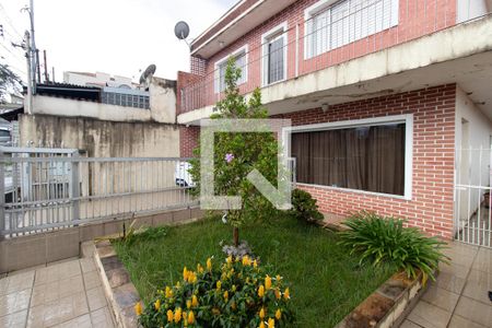 Casa à venda com 300m², 5 quartos e 6 vagas Casa à venda com 300m², 5 quartos e 6 vagasFachada