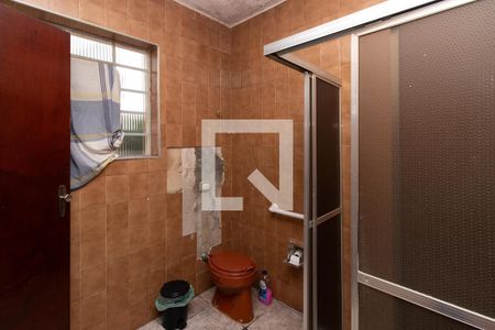 Casa à venda com 300m², 5 quartos e 6 vagas Casa à venda com 300m², 5 quartos e 6 vagasBanheiro 1