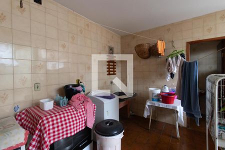 Casa à venda com 300m², 5 quartos e 6 vagas Casa à venda com 300m², 5 quartos e 6 vagasÁrea de Serviço