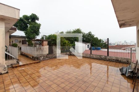 Casa à venda com 300m², 5 quartos e 6 vagas Casa à venda com 300m², 5 quartos e 6 vagasQuintal 2