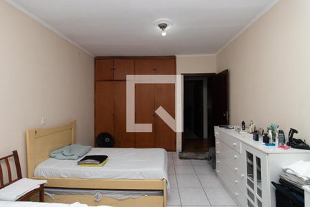 Casa à venda com 300m², 5 quartos e 6 vagas Casa à venda com 300m², 5 quartos e 6 vagasQuarto 3