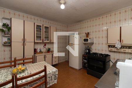 Casa à venda com 300m², 5 quartos e 6 vagas Casa à venda com 300m², 5 quartos e 6 vagasCozinha 2