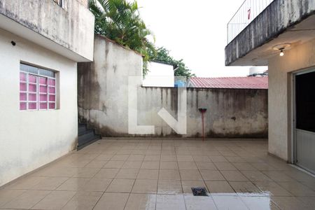 Casa à venda com 300m², 5 quartos e 6 vagas Casa à venda com 300m², 5 quartos e 6 vagasQuintal