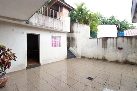 Casa à venda com 300m², 5 quartos e 6 vagas Casa à venda com 300m², 5 quartos e 6 vagasQuintal