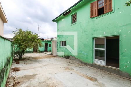 Casa à venda com 250m², 3 quartos e 2 vagas Casa à venda com 250m², 3 quartos e 2 vagasQuintal
