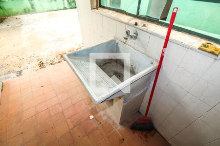 Casa à venda com 250m², 3 quartos e 2 vagas Casa à venda com 250m², 3 quartos e 2 vagasÁrea de Serviço