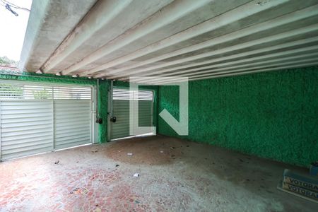 Casa à venda com 250m², 3 quartos e 2 vagas Casa à venda com 250m², 3 quartos e 2 vagasGaragem