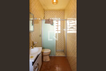 Casa à venda com 250m², 3 quartos e 2 vagas Casa à venda com 250m², 3 quartos e 2 vagasBanheiro