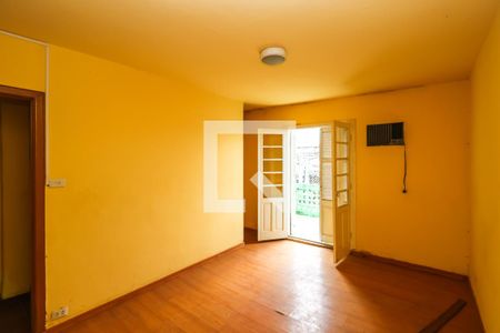 Casa à venda com 250m², 3 quartos e 2 vagas Casa à venda com 250m², 3 quartos e 2 vagasQuarto 3