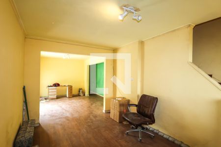 Sala de casa à venda com 3 quartos, 250m² em Vila Brasilina, São Paulo