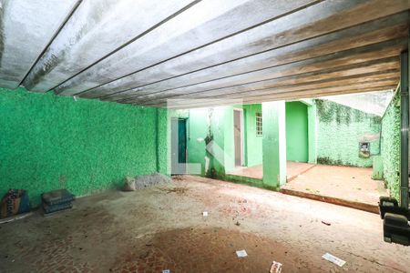 Casa à venda com 250m², 3 quartos e 2 vagas Casa à venda com 250m², 3 quartos e 2 vagasGaragem