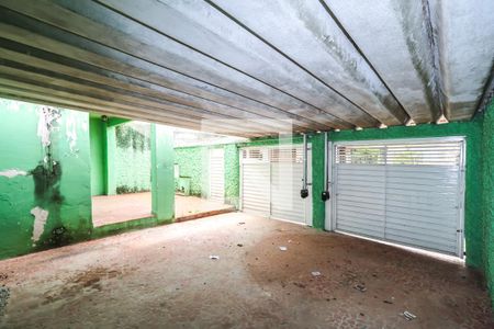 Casa à venda com 250m², 3 quartos e 2 vagas Casa à venda com 250m², 3 quartos e 2 vagasGaragem