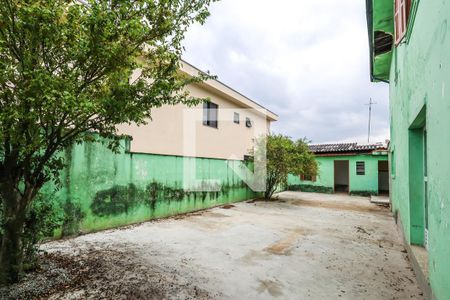 Casa à venda com 250m², 3 quartos e 2 vagas Casa à venda com 250m², 3 quartos e 2 vagasQuintal