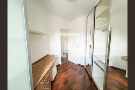 Casa para alugar com 96m², 2 quartos e 2 vagasCloset