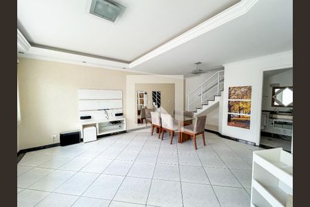 Sala de casa para alugar com 2 quartos, 96m² em Vila Gea, São Paulo