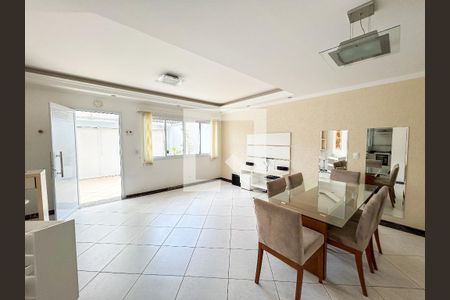 Sala de casa para alugar com 2 quartos, 96m² em Vila Gea, São Paulo