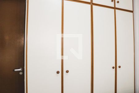 Casa para alugar com 199m², 4 quartos e 2 vagas Casa para alugar com 199m², 4 quartos e 2 vagasQuarto 1