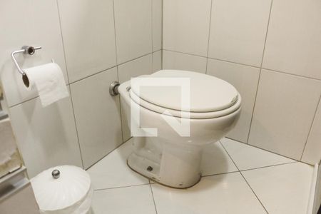 Casa para alugar com 199m², 4 quartos e 2 vagas Casa para alugar com 199m², 4 quartos e 2 vagasBanheiro da Suíte
