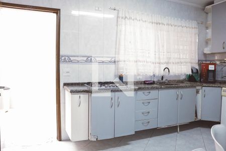 Casa para alugar com 199m², 4 quartos e 2 vagas Casa para alugar com 199m², 4 quartos e 2 vagasCozinha