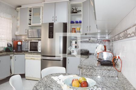 Casa para alugar com 199m², 4 quartos e 2 vagas Casa para alugar com 199m², 4 quartos e 2 vagasCozinha
