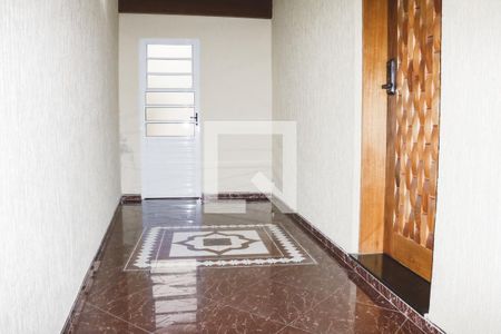Casa para alugar com 199m², 4 quartos e 2 vagas Casa para alugar com 199m², 4 quartos e 2 vagasEntrada