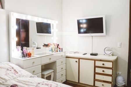 Casa para alugar com 199m², 4 quartos e 2 vagas Casa para alugar com 199m², 4 quartos e 2 vagasQuarto 1