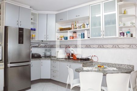 Casa para alugar com 199m², 4 quartos e 2 vagas Casa para alugar com 199m², 4 quartos e 2 vagasCozinha