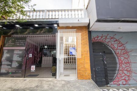 Casa para alugar com 80m², 2 quartos e sem vagaFachada