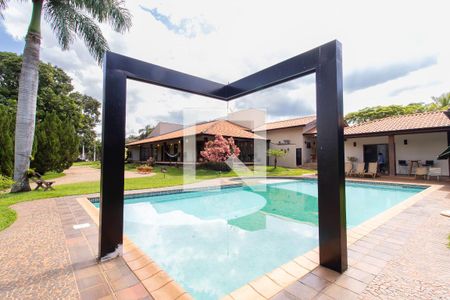 Casa à venda com 7870m², 5 quartos e 5 vagas Casa à venda com 7870m², 5 quartos e 5 vagasÁrea comum