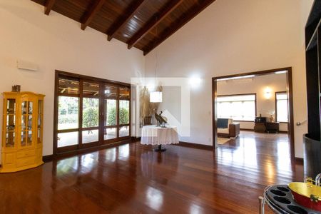 Casa à venda com 7870m², 5 quartos e 5 vagas Casa à venda com 7870m², 5 quartos e 5 vagasSala