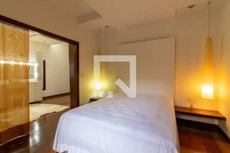 Casa à venda com 7870m², 5 quartos e 5 vagas Casa à venda com 7870m², 5 quartos e 5 vagasQuarto 01