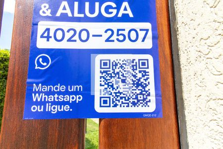 Casa à venda com 7870m², 5 quartos e 5 vagas Casa à venda com 7870m², 5 quartos e 5 vagasFachada