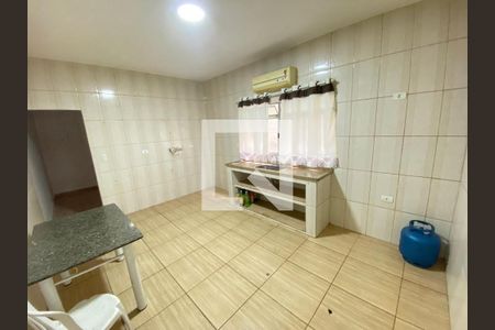 Cozinha de casa para alugar com 1 quarto, 80m² em Jardim Ponte Rasa, São Paulo
