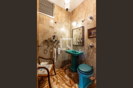 Apartamento à venda com 295m², 3 quartos e 2 vagas Apartamento à venda com 295m², 3 quartos e 2 vagasLavabo