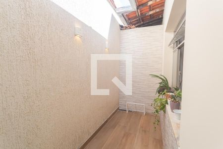 Casa à venda com 210m², 3 quartos e 2 vagasJardim de Inverno da Copa