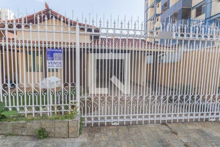 Casa à venda com 210m², 3 quartos e 2 vagasPlaquinha Instalada