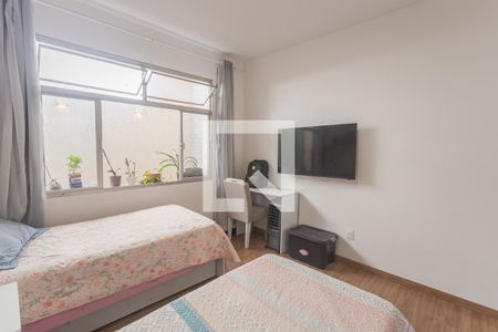 Casa à venda com 210m², 3 quartos e 2 vagasQuarto 3