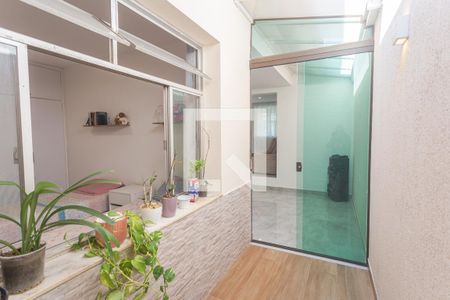 Casa à venda com 210m², 3 quartos e 2 vagasJardim de Inverno da Copa