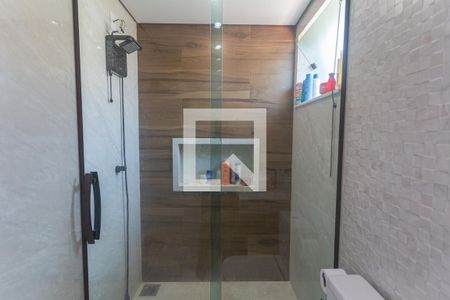 Casa à venda com 210m², 3 quartos e 2 vagasBanheiro da Suíte