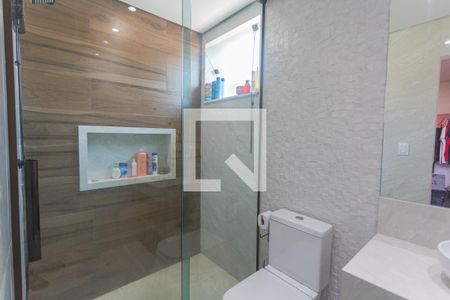 Casa à venda com 210m², 3 quartos e 2 vagasBanheiro da Suíte