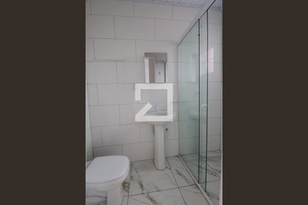 Casa para alugar com 83m², 2 quartos e 2 vagasBanheiro