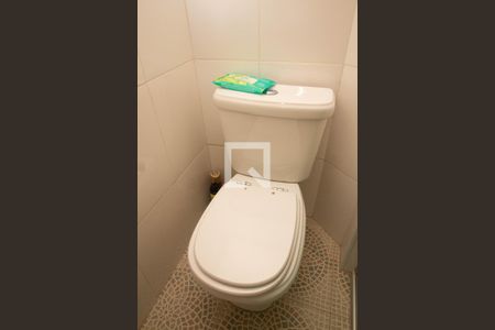 Casa à venda com 134m², 4 quartos e 2 vagas Casa à venda com 134m², 4 quartos e 2 vagasBanheiro da Suíte 1