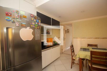 Casa à venda com 134m², 4 quartos e 2 vagas Casa à venda com 134m², 4 quartos e 2 vagasCozinha