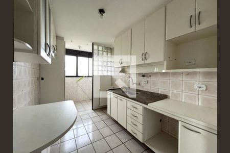 Apartamento à venda com 75m², 3 quartos e 2 vagasCozinha