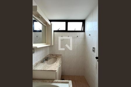 Apartamento à venda com 75m², 3 quartos e 2 vagasBanheiro do Quarto