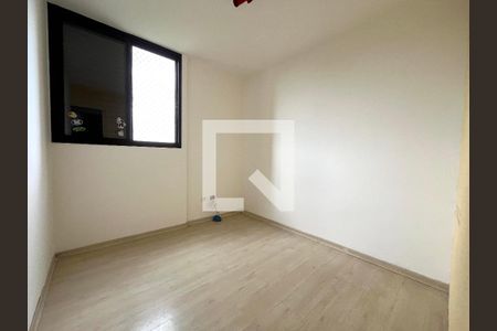 Apartamento à venda com 75m², 3 quartos e 2 vagasQuarto 2