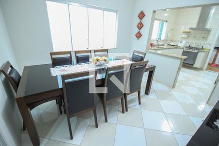 Casa à venda com 175m², 3 quartos e 4 vagasCopa