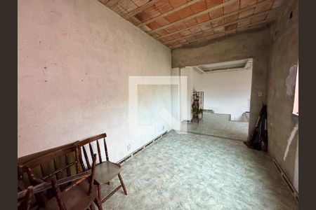 Casa à venda com 350m², 4 quartos e 3 vagas Casa à venda com 350m², 4 quartos e 3 vagasCobertura