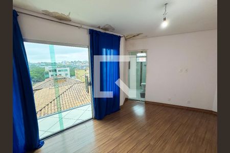 Casa à venda com 350m², 4 quartos e 3 vagas Casa à venda com 350m², 4 quartos e 3 vagasQuarto